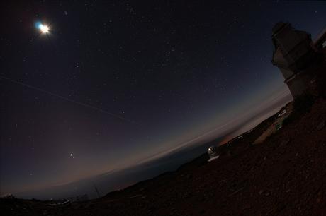 Scatto fotografico alla scia della ISS da parte del gruppo di astronomi del TNG. Le foto sono state inviate a Samantha Cristoforetti. Crediti: FGG-TNG.