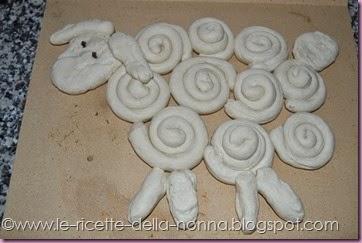 Agnellino di Pasqua di pasta di pane (7)