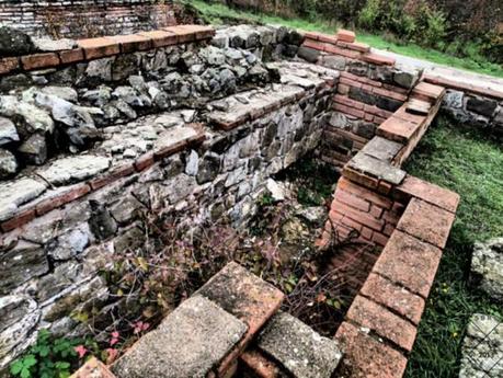 Felix Romuliana, il tempio di Cibele e l'imperatore Galerio Felix Romuliana, il tempio di Cibele e l'imperatore Galerio