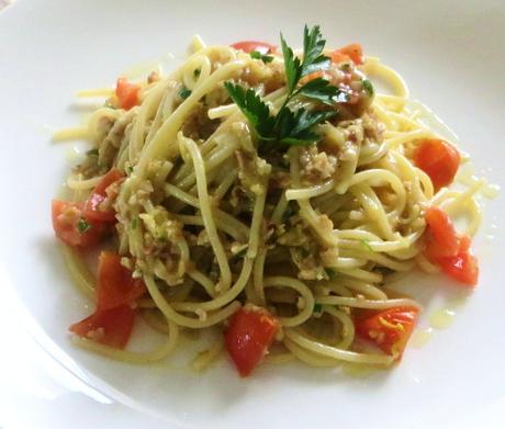 Spaghetti ai porri, nocciole e parmigiano Spaghetti ai porri, nocciole e parmigiano