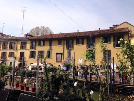 La domenica perfetta: sole, cielo blu, e Navigli in fiore!