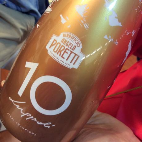 Una birra champagne in mezzo al vino #birraporetti #vinitaly2015 #10luppoli