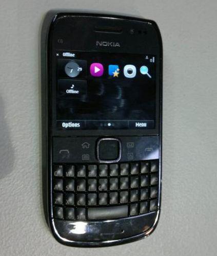 Firmware Symbian^3 PR3.0 scovato sull’inedito Nokia E6-00?? pè