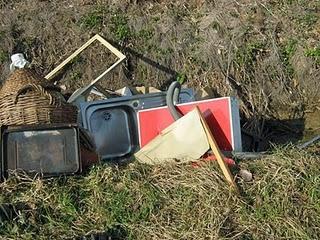 Rifiutopoli tra il Rovacchia ed i Rovacchiotto Rifiutopoli tra il Rovacchia ed i Rovacchiotto