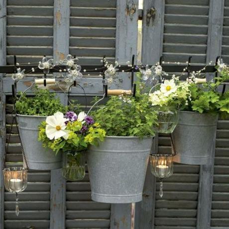 L'arte del riciclo: arredare un giardino in stile shabby chic!  