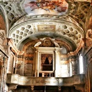 L'interno della chiesa barocca di San Leone, Pistoia