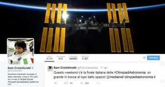 Gli auguri di AstroSamantha ai partecipanti alle Olimpiadi Italiane di astronomia 2015.