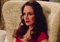 “Revenge 4”: Madeleine Stowe conferma il destino di Victoria post-esplosione