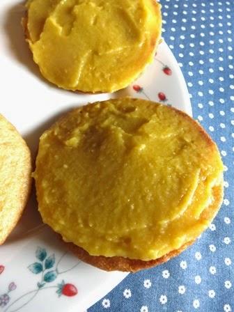 Whoopie pies al limone con lemon curd