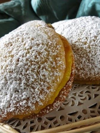 Whoopie pies al limone con lemon curd