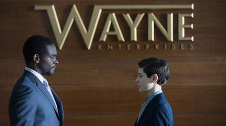 Recensione | Gotham 1×21 “The Anvil or The Hammer”