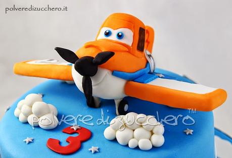 Disney Planes cake: torta decorata di Planes con Dusty in pasta di zucchero