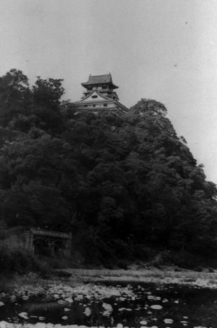 Inuyama_CastleKeep_Tower_in_1937