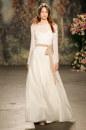 Jenny Packham presenta la sua collezione sposa 2016 ispirata alle fate Modello Viola