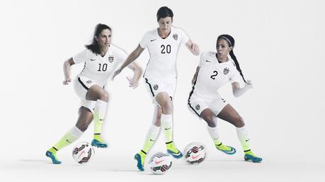 Usa, calcio femminile: maglia home Nike per i Mondiali 2015