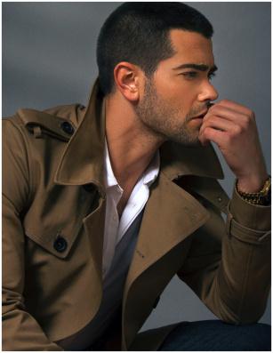 MODA UOMO: JESSE METCALFE POSA PER FERRVOR