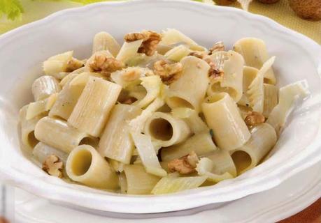 Pasta sedano, gorgonzola e noci