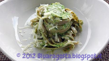 03-tagliatelle di farro al pesto di rucola e ricotta