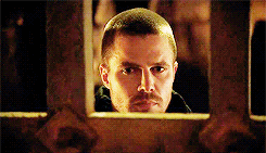 Recensione | Arrow 3×22 “This Is Your Sword”