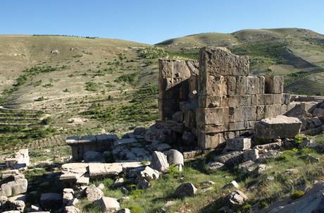 Il villaggio e il tempio dimenticati di Hosn Niha