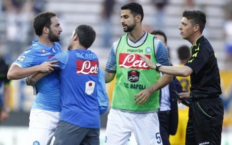 Il Napoli risponde alle accuse del Parma: “Proteste rivolte alle perdite di tempo”