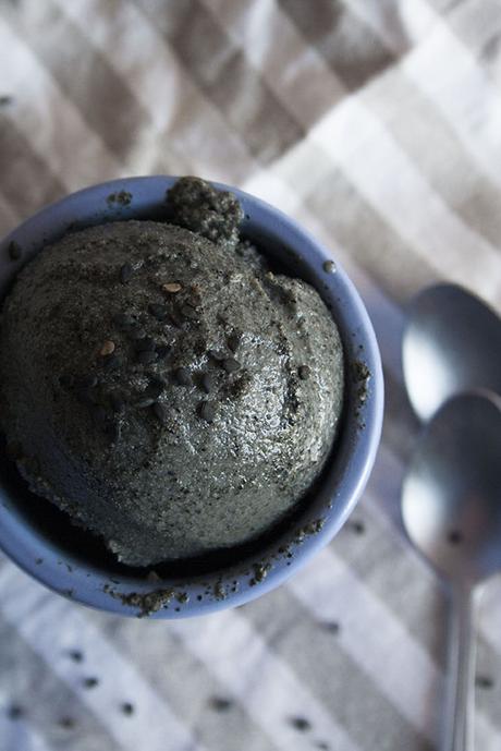 Gelato al sesamo nero vegan