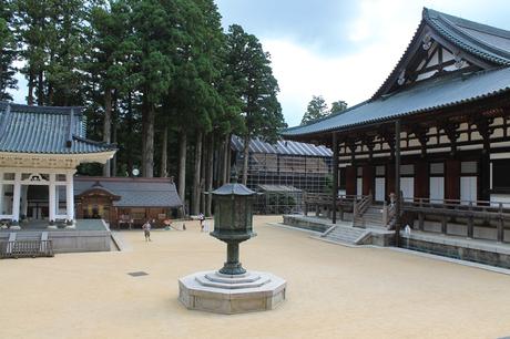 Una notte al Koyasan