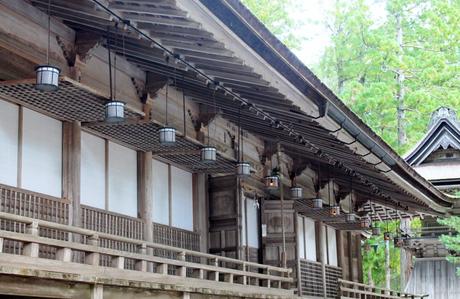 Una notte al Koyasan