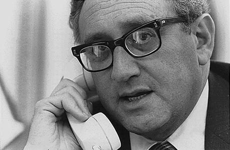 Henry Kissinger uno avanti