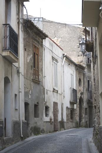 La riscoperta inaspettata: “Gejusa siti la cchjù beja”.