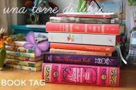 UNA TORRE DI LIBRI|book tag