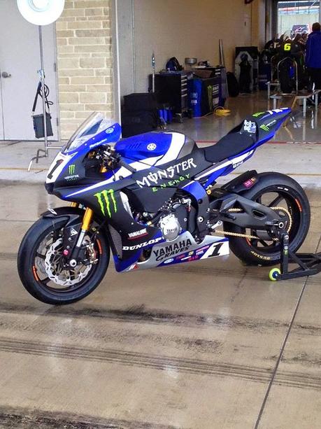 Yamaha YZF-R1 AMA Team Monster Energy Graves Yamaha 2015