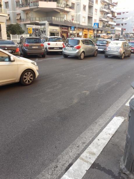 Parole sante: parcheggi di scambio e corsie preferenziali protette. Un cittadino scrive all'assessore Improta. Parole sante: parcheggi di scambio e corsie preferenziali protette. Un cittadino scrive all'assessore Improta.