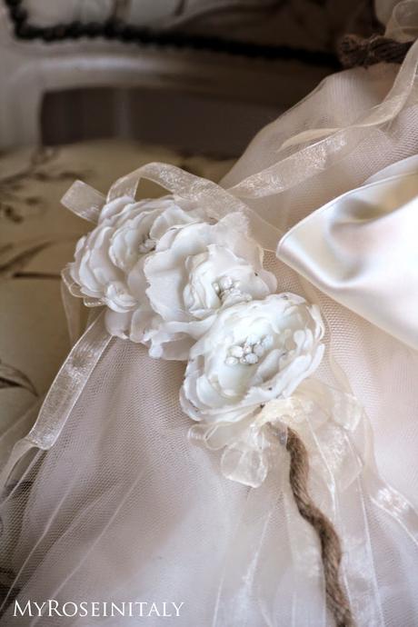 Matrimonio Handmade: ghirlanda di fiori di stoffa