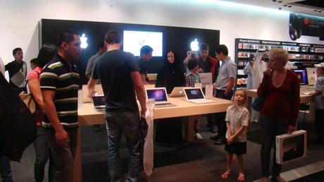 apple-store-dubai-1