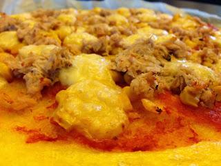 Con e Senza Bimby, Pizza di Polenta con Mais, Tonno ed Emmental Con e Senza Bimby, Pizza di Polenta con Mais, Tonno ed Emmental