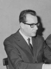 Luigi Pareyson (1918-1991) è indubbiamente uno dei maggiori filosofi italiani del XX secolo.