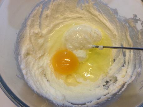 MUFFIN AL LIMONE CON CUORE DI MARMELLATA DI CEDRO