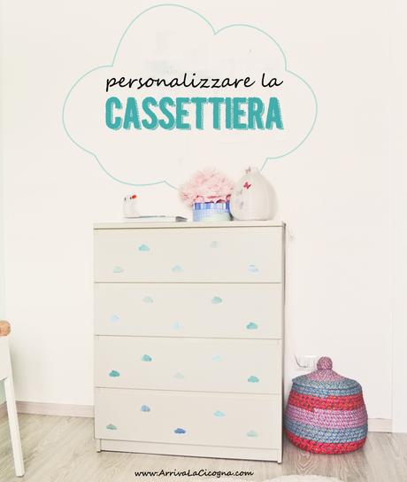 cassettiera decorata con nuvolette