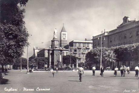 Piazza del Carmine e il Palazzo delle Poste