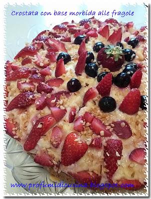 Crostata con base morbida alle fragole