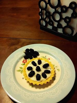 Tartellette alle more di gelso (con frolla di riso)