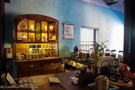 Degustare tè (in silenzio) a Hoi An, Vietnam