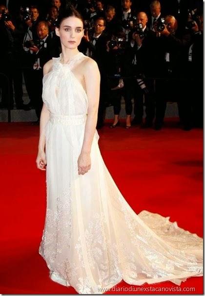 Rooney Mara in Olivier Theyskens per Rochas