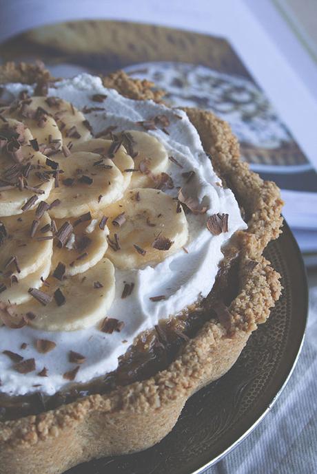http://ohsheglows.com/2015/04/04/banoffee-pie-from-my-new-roots/