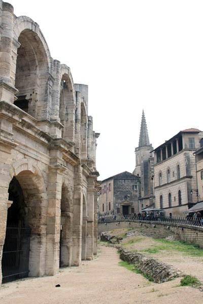 arles_camargue_viaggiandovaldi