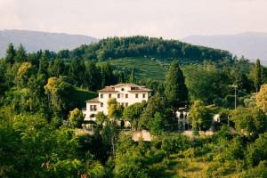 RIAPRE VILLA FLANGINI, PALASGO PER LA VERNICE