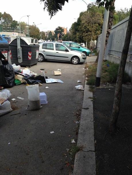Zona Battistini dopo l'incidente. Chi è che abita davvero in un campo rom, gli zingari o i romani? Zona Battistini dopo l'incidente. Chi è che abita davvero in un campo rom, gli zingari o i romani?