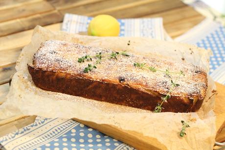 Torta di riso ai mirtilli, timo limone e Sassolino