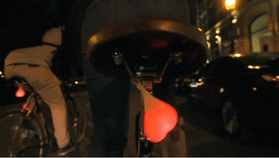 Buccia di Banana/La bici con le palle funny-bicycle-lights-bike-balls-gif5